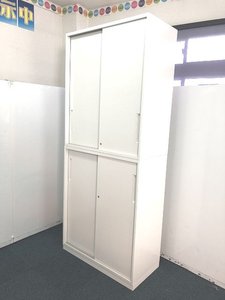 人気商品！！【定価約15万円！！ホワイトカラー引き違い書庫セットの入荷です！！】■内田洋行■ＨＳ