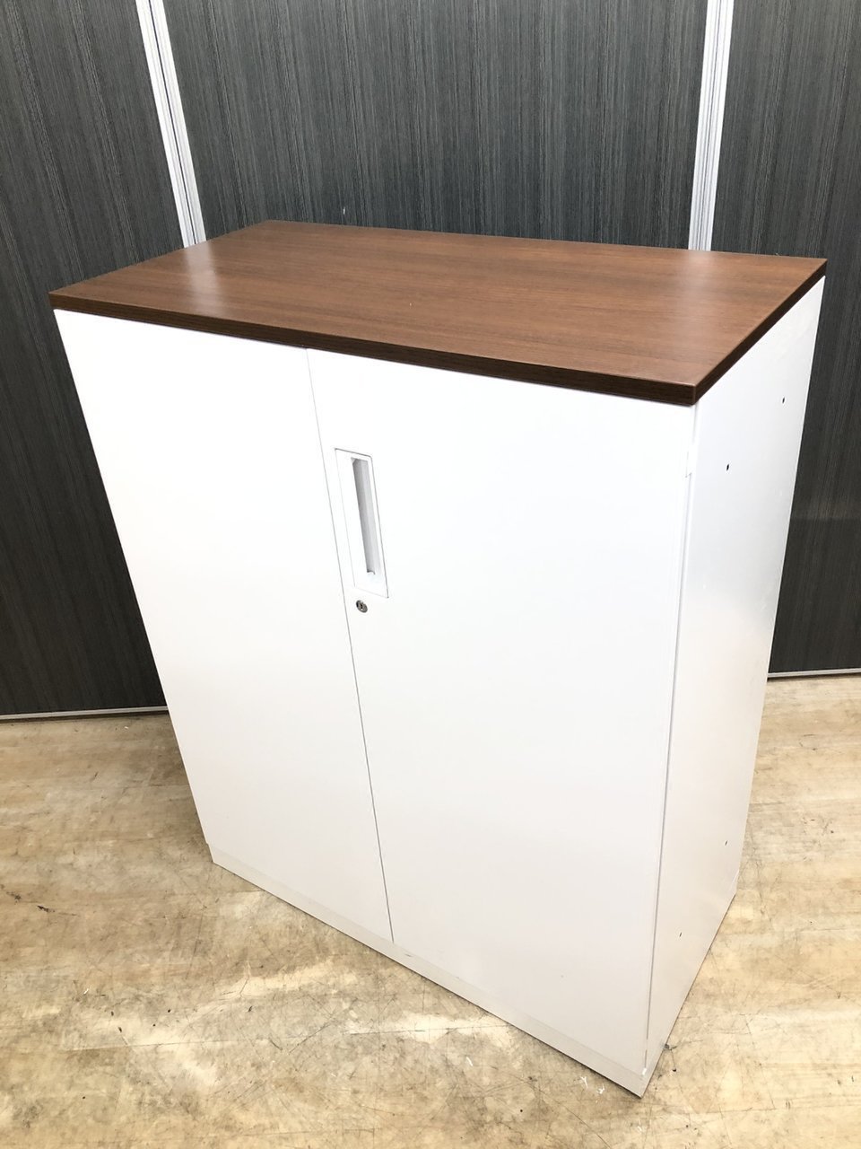 【珍しいブラウン色天板！】コクヨ　エディア（EDIA）シリーズ　両開き書庫／色：ホワイト／天板：アッシュブラウン（MG5）
                        エディア 
                                    中古
            