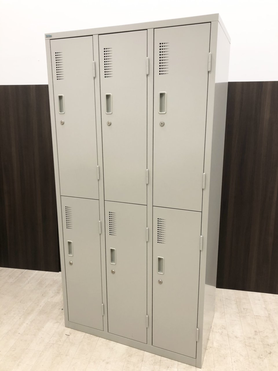 馴染みやすいニューグレー！これ1台で8人分！
                        その他シリーズ
                                    中古
            