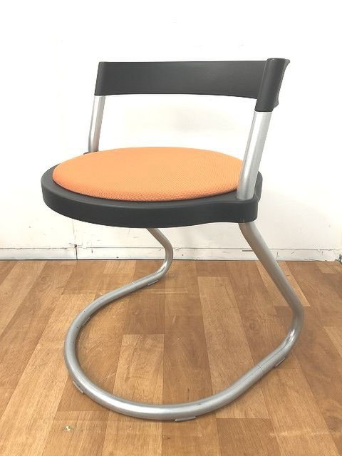 【中古】ピッキオ  KJM-220GB-T1D3 イトーキ（ITOKI） ミーティングチェア