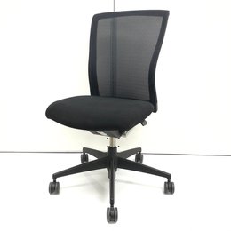 【シンプルチェアで背面メッシュ！】オフィスに馴染みやすいチェア【日本橋店お勧め】