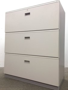 クリーニング済み　再アップ！【イトーキ製シンライン書庫】3段ラテラル書庫｜鍵1本サービス