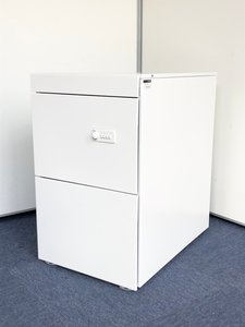 【ダイヤル錠】正面に取っ手の無い最新鋭のデザイン！見た目のすっきり感が美しい3段ワゴン。