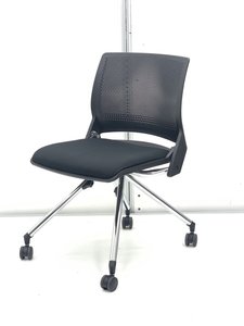 【省スペースなネスティング】オカムラ製／COURIR(クリール)／ブラック　デザインに凝りたい方におすすめ！　