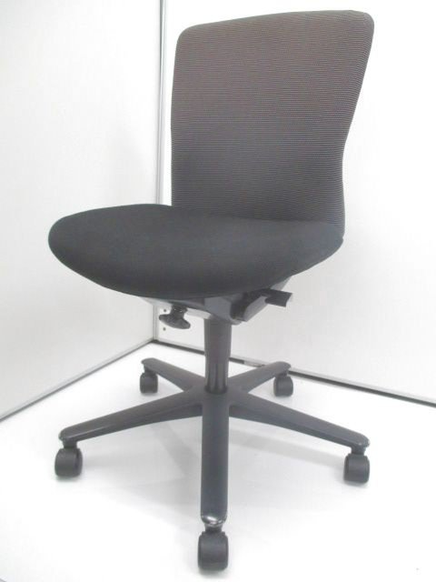 【中古】ルディオ   ウチダ（UCHIDA) 肘無ローバックチェア