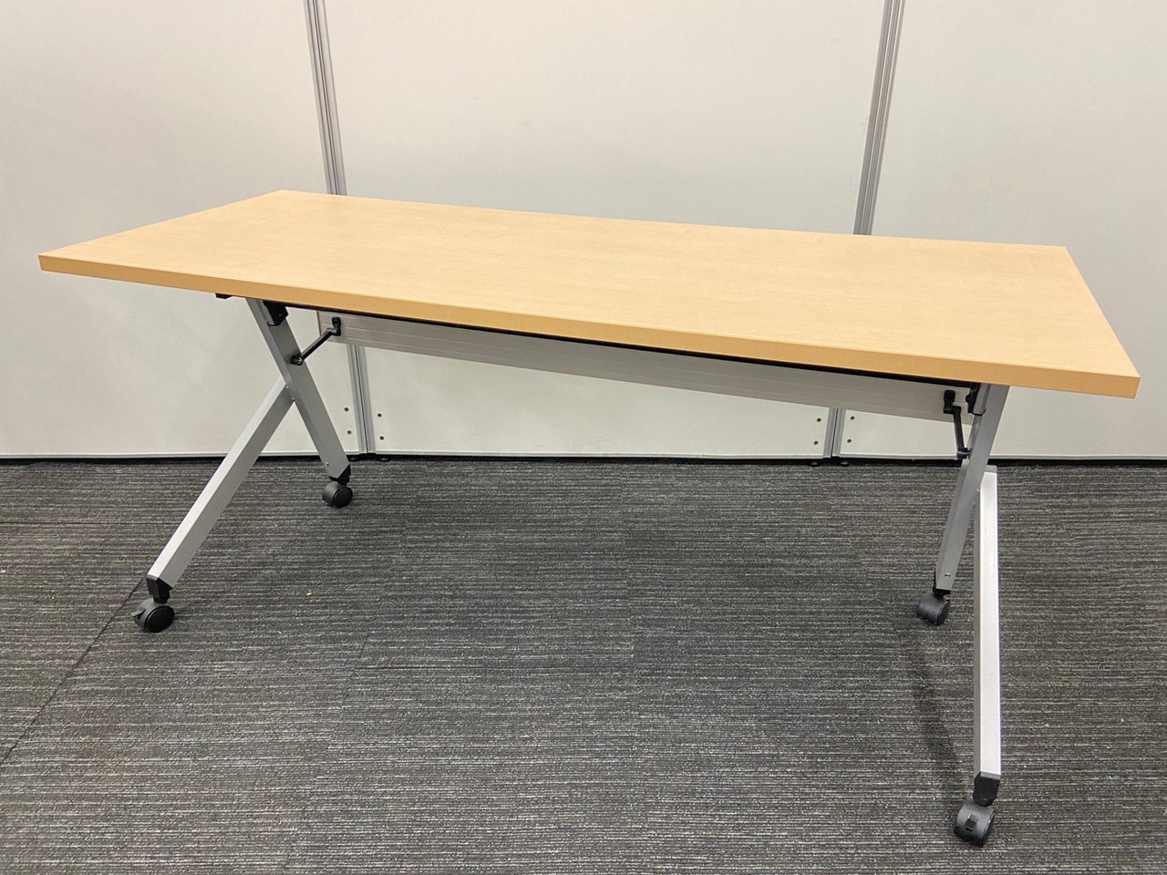 【6台入荷！】内田洋行/PLATTE/ナチュラル/重ねて収納可能
                        プラッテ 
                                    中古
            