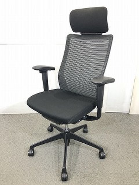 【18年製造美品】【Aランク】【ハイクラスチェア】オカムラ 　コーラル シリーズ　【可動式ヘッドレスト付き】【背面メッシュ】大量入荷しました！ 