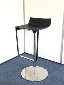 【神戸店特別在庫】本物の高級感。ハイスツール。