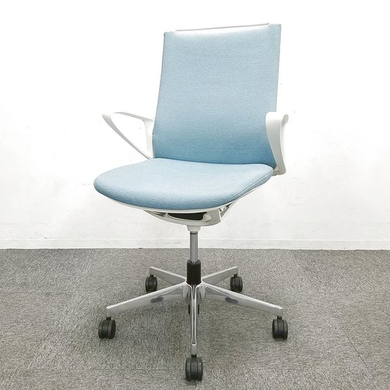 【中古】モード（アルミ脚）  CA25BW FWN4 オカムラ（okamura） 肘付ミドルバックチェア