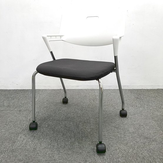 【中古】ビザビ   vitra（ヴィトラ） スタッキングチェア