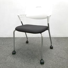 【4脚入荷】デザイナーズチェア入荷！中古　ヴィトラ　vitra.　スタッキング　ミーティング　会議　チェア　スタッキング