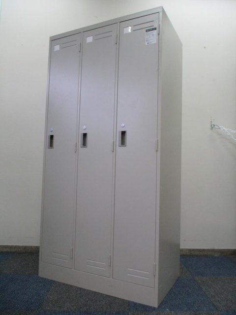 【中古】LK  LK-3F1T コクヨ（KOKUYO） 3人用更衣ロッカー