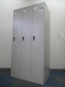 【3人用ロッカー】【イトーキ】【ニューグレー】【シリンダー式】【企業】【収納】
