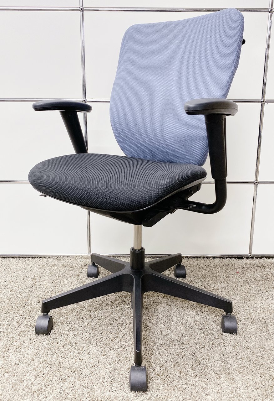 【大量入荷商品！】イトーキ製　プラオ　肘付きチェア【腰痛対策：ランバーサポート付き】【コスパ◎】
                        プラオ 
                                    中古
            