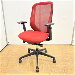 【今、一番注目されているチェア！】
即売り切れ必至！ 
今流行りの前傾機能搭載です！ 
♦オカムラ製/シルフィ