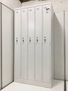 【品薄ロッカー緊急入荷！】
広々とした収納スペース！
人気商品につき、お早目のお問い合わせを！
♦コクヨ