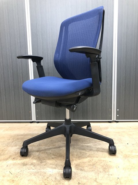 【中古】シルフィー（メッシュ）   オカムラ（okamura） 肘付ハイバックチェア