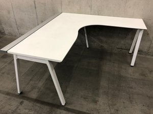 【関東倉庫在庫商品】【レアアイテムがロットで入荷！】  ■右ラウンドL型 デスク◆A00717879