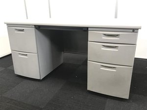 A4の資料などを手元で管理！上長席用や書類の取り扱いが多い事務の方へオススメ！