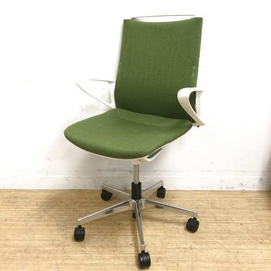 【中古】モード（アルミ脚）  CA25BW FWJ5 オカムラ（okamura） 肘付ミドルバックチェア