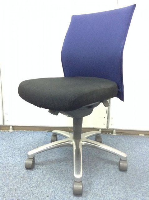 【中古】エクサージュ   コクヨ（KOKUYO） 肘無ローバックチェア