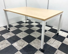 ウチダ製　ノティオシリーズ　ナチュラルカラー　ミーティングテーブル　キャスター付き！！