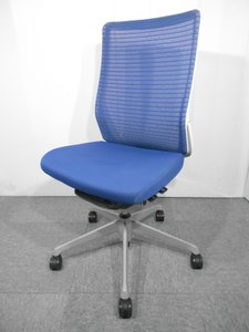 【訳あり　現品限り】オカムラ製　コーラルメッシュチェア　ブルー色　高機能　肘無しハイバック！！　※ロッキング不具合