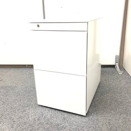 【即納可能！】【10台入荷！】フリアド用3段ワゴン｜スタイリッシュなデザイン！【中古家具】【新大阪】【北摂】【淀川区】【北区】