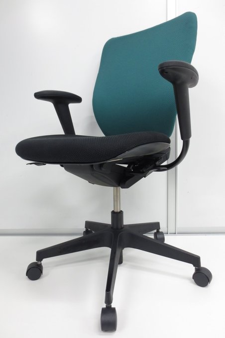 【中古】プラオ   イトーキ（ITOKI） 肘付ローバックチェア