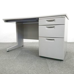【6台入荷】THE定番シリーズ「CZ」デスク入荷！中古　デスク　片袖デスク　袖　オフィス　事務机　イトーキ