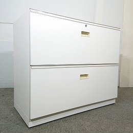 2段引き出しの収納　イトーキ　ホワイト　高さ低め