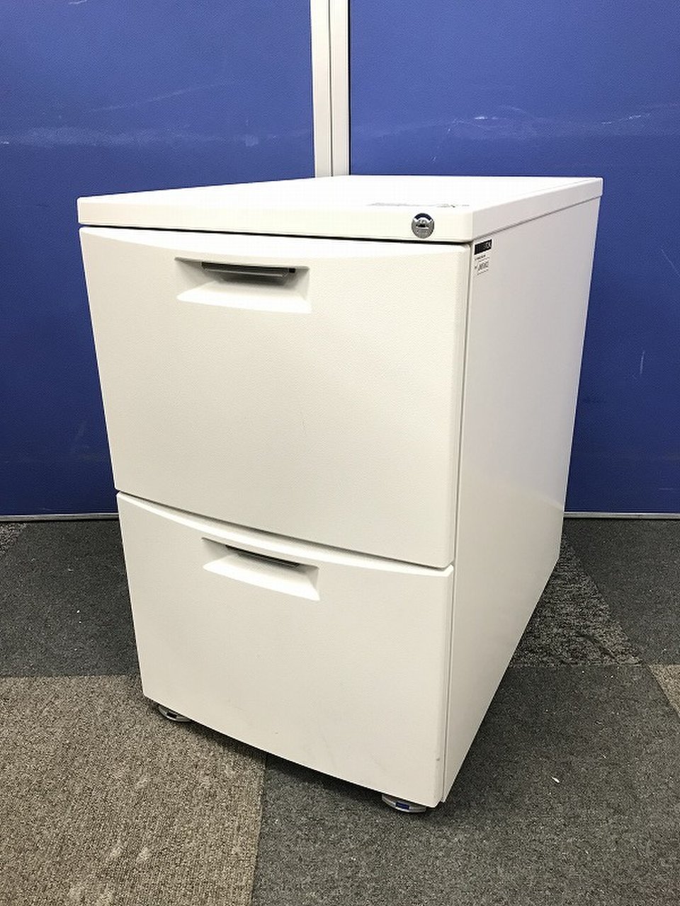 ホワイト色のワゴン！最近の流行り色ですのですぐ売れます。
                        CZ 
                                    中古
            