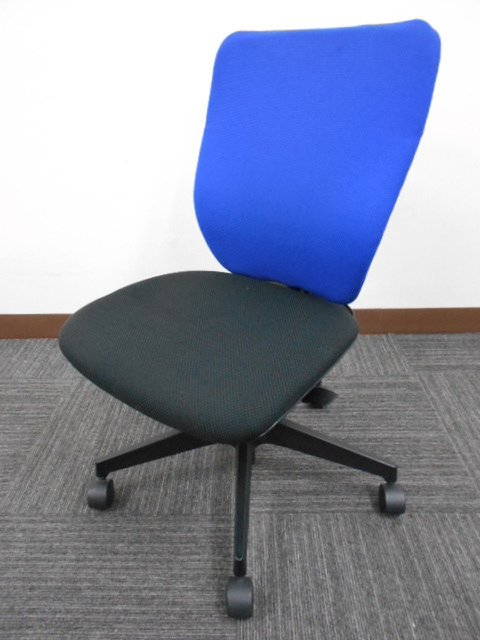 【中古】プラオ   イトーキ（ITOKI） 肘無ハイバックチェア