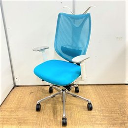 【肘は新品です！】
バロン、シルフィを凌駕する座り心地！
世界的有名デザイン会社、ジウジアーロ社とのコラボレーションチェアです！
オカムラ/サブリナ