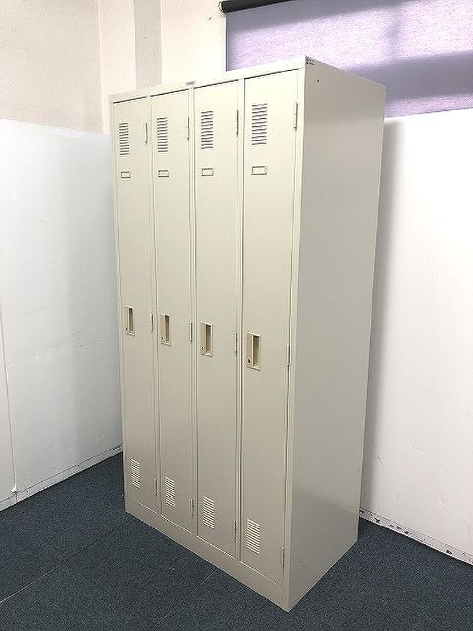 4人用商品！！【定価約7万円！！ニューグレーカラーの人気4人用ロッカーの入荷です！！】■ナイキ■LKシリーズ
                        LKシリーズ 
                                    中古
            