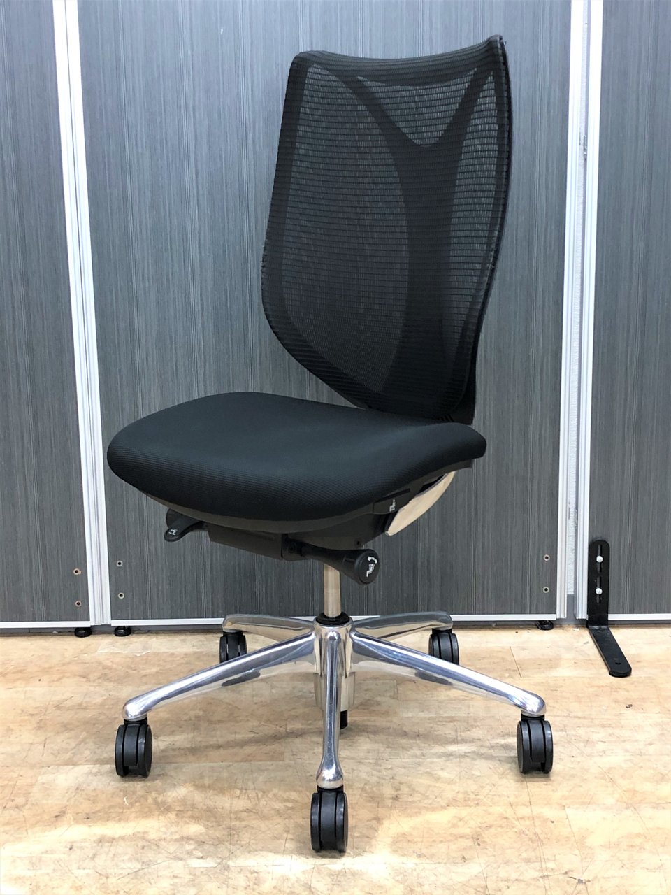 【4脚入荷】執務用にオススメ！訳アリでお得にご案内【中古】【オフィス家具】【東京】【大阪】【愛知】【岐阜】【長野】【滋賀】
                        サブリナ 
                                    中古
            