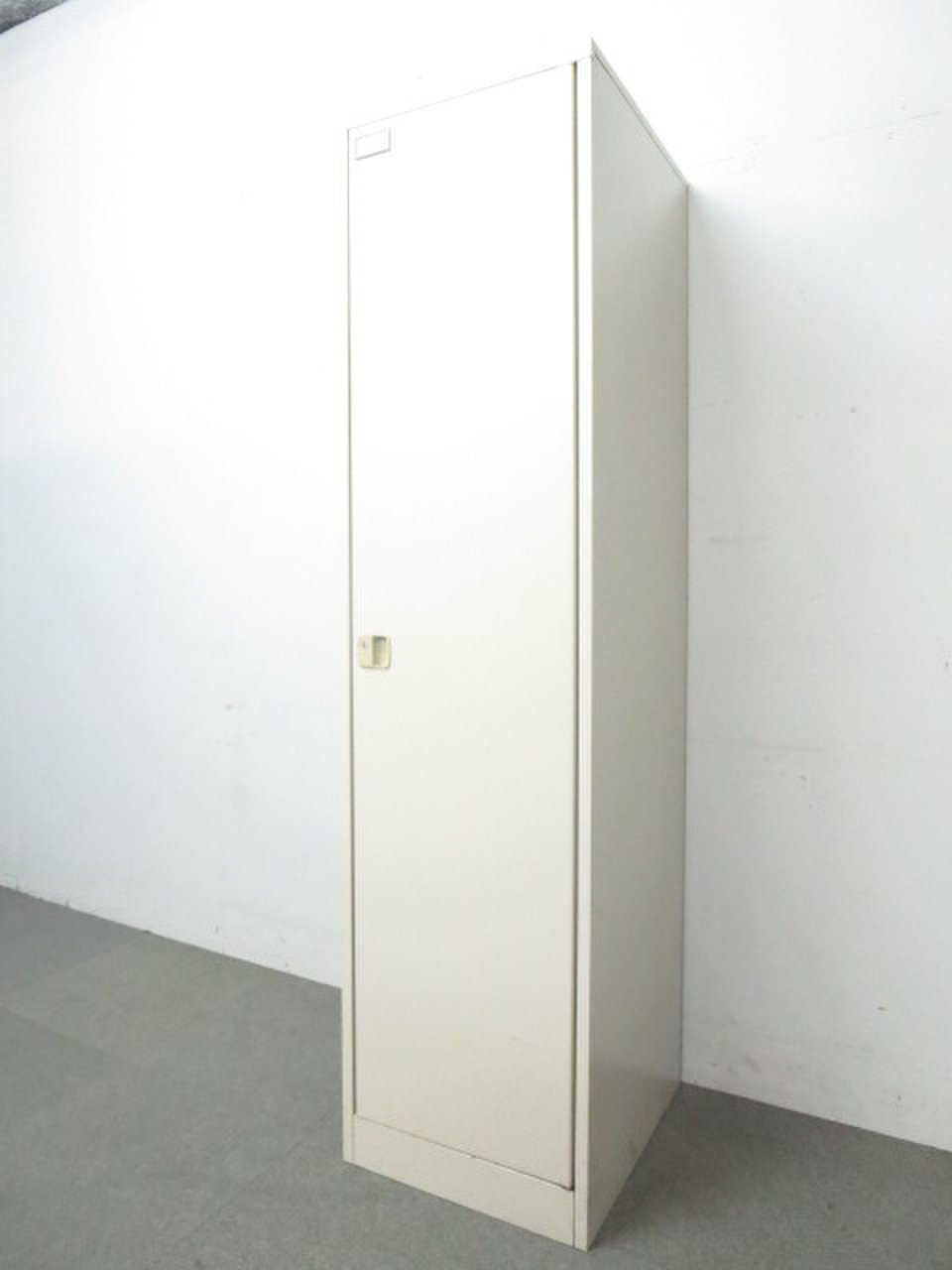 【定価約４万円！！広々使える１人用ロッカーの入荷です！！】■イトーキ■L型
                        L型 
                                    中古
            