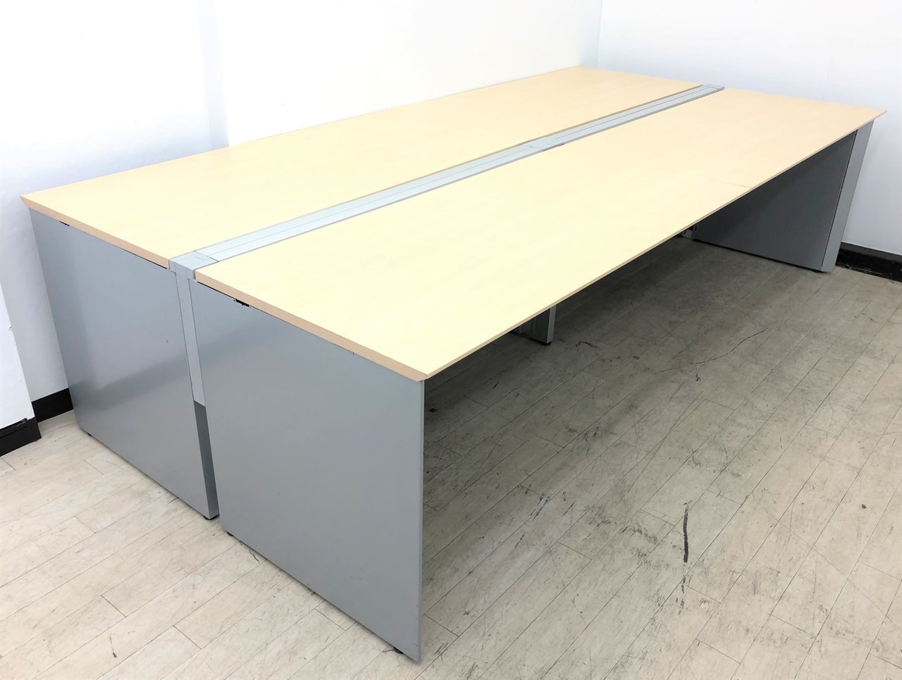 コクヨ製　ワークヴィスタシリーズ　ナチュラル天板　W3600　4名～6名様におすすめ【倉庫在庫】
                        ワークヴィスタ 
                                    中古
            