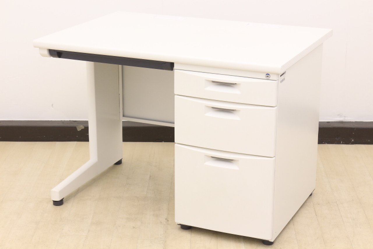 【人気シリーズ】【コンパクトサイズの片袖机】【イトーキ/CZ】
                        CZ 
                                    中古
            