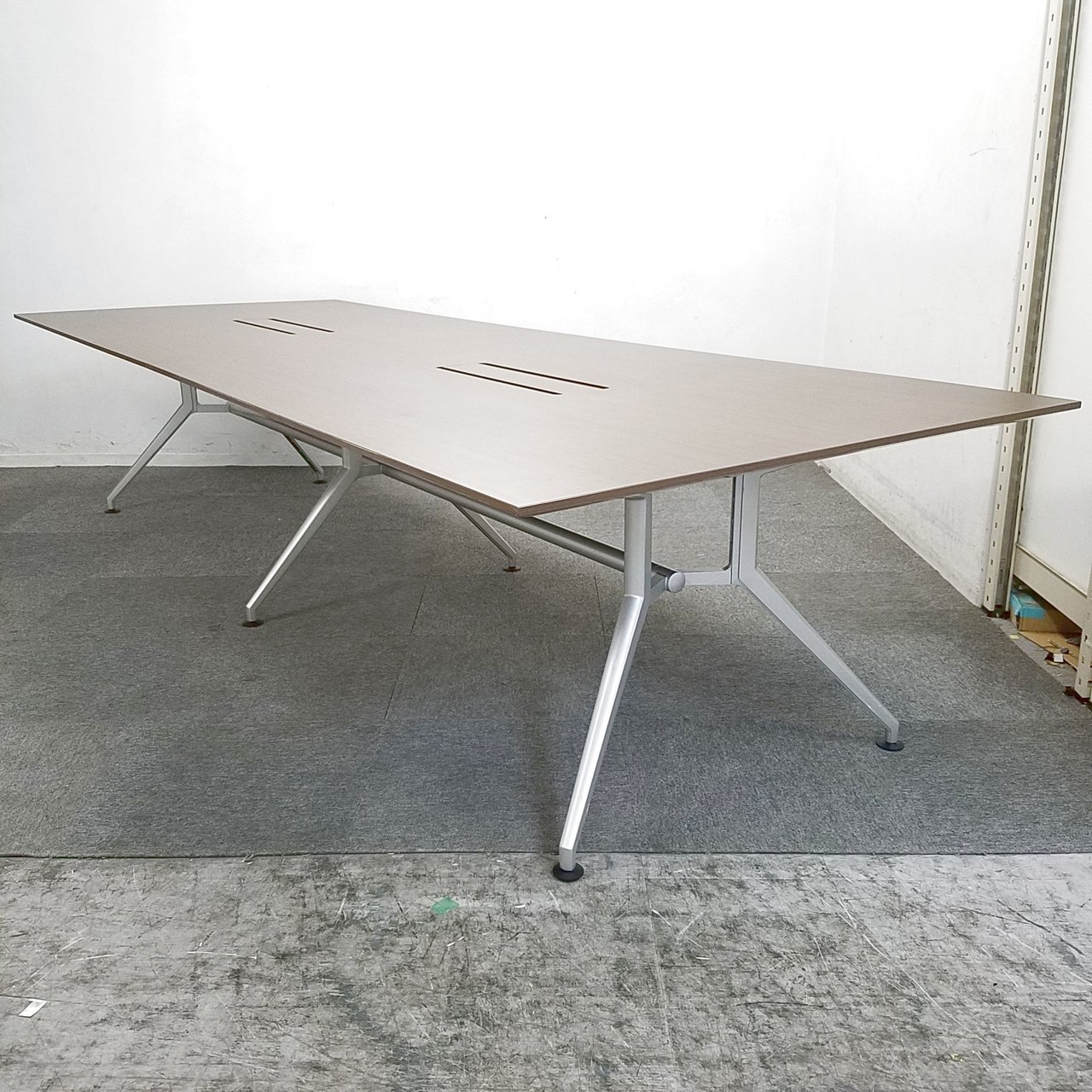 【1台限定】イトーキ製の人気シリーズ「DD」シリーズのテーブル入荷！中古　テーブル　会議　ミーティング　ZOOM　オフィス
                        DD 
                                    中古
            