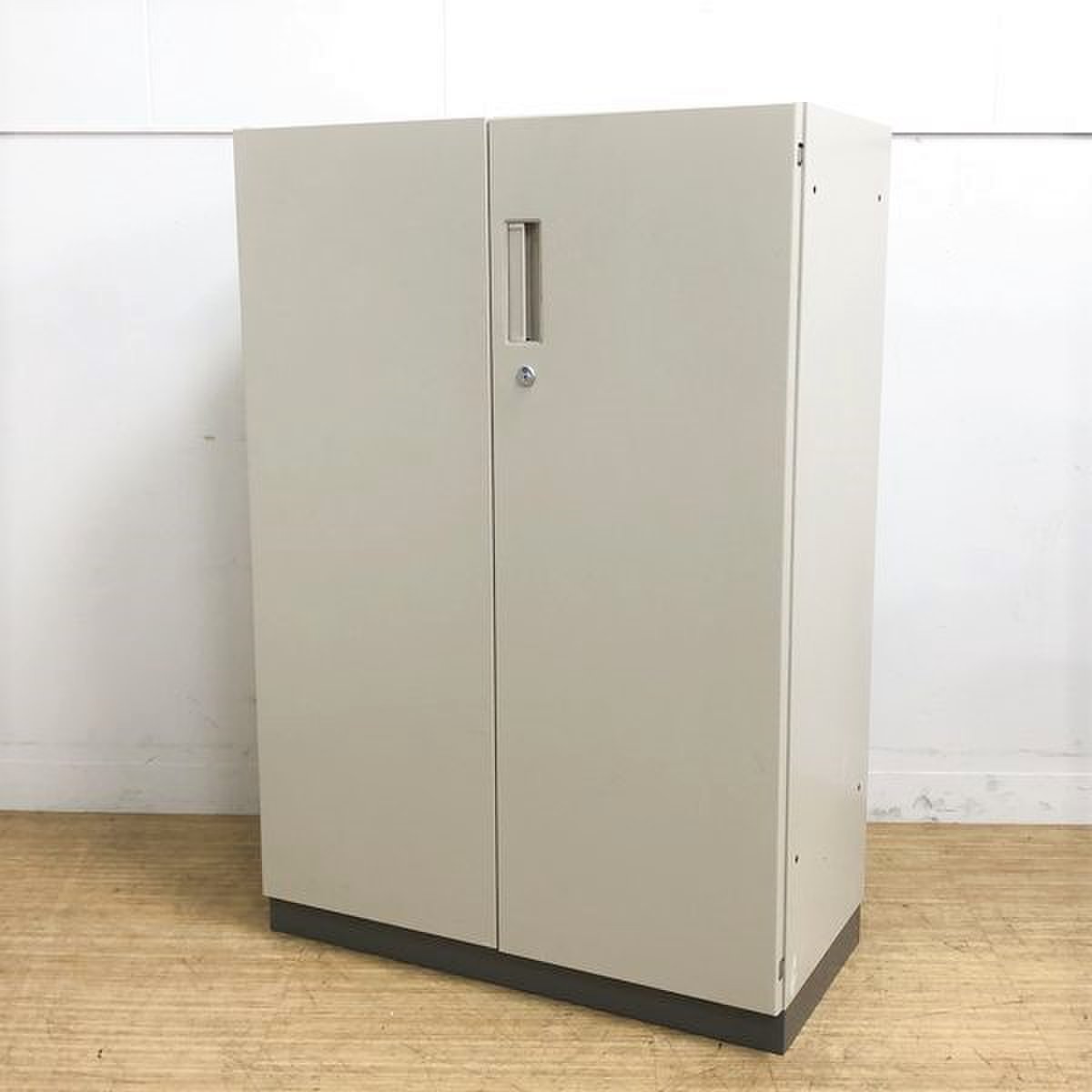 W800 D400　スリムサイズ　ナチュラルグレー色　コクヨ　NS
                        NS
                                    中古
            