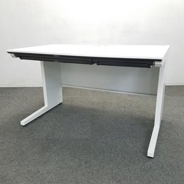 【人気デスク】1200mm幅の人気デスクが入荷！！