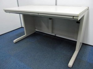 【定番平机】1200mm幅の定番サイズデスクが入荷！お求めやすい価格で人気のニューグレー色入荷です！！