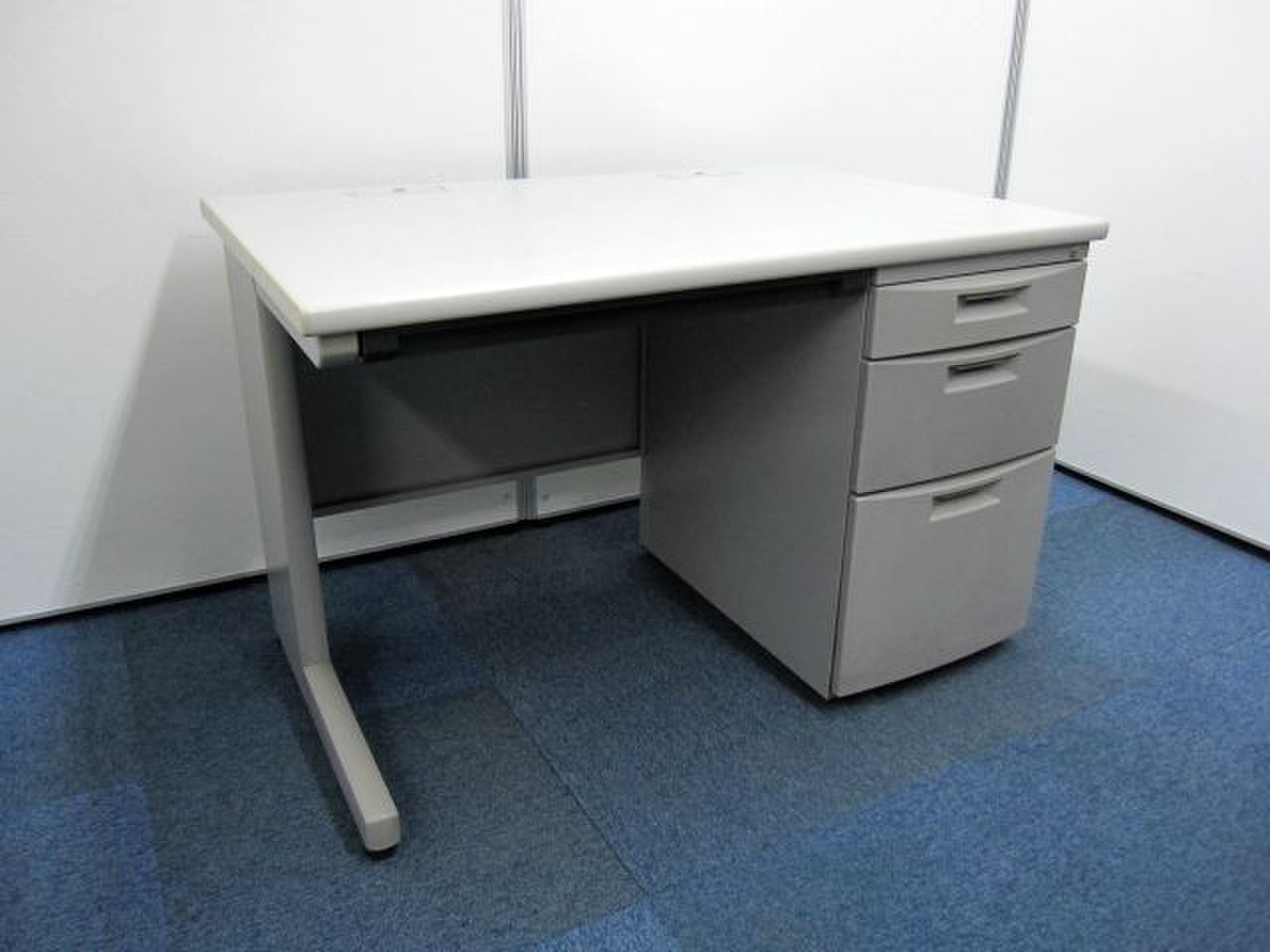 【10台限定】イトーキ｜CZ｜増員や拠点開設にもオススメ！【関西在庫数ナンバーワン・尼崎店】
                        CZ 
                                    中古
            