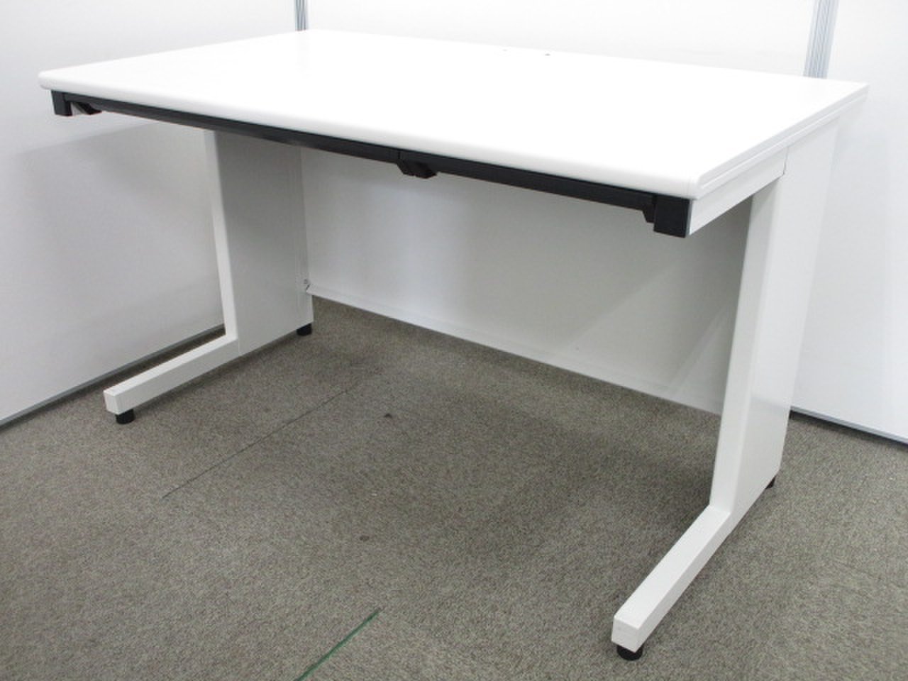 【新古品】プラス製フラットライン/ホワイト
                        フラットライン 
                                    中古
            