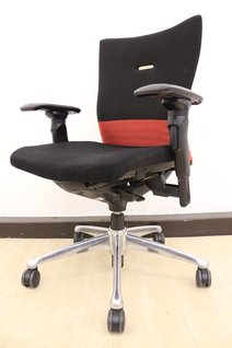 【稼働肘】【ブラック×レッド】【オカムラ/フィーゴ】【京都・滋賀】