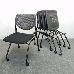 【4脚セット】【コンパクトに収納可能】【背面樹脂】【オカムラ/ルナ】【京都・滋賀】