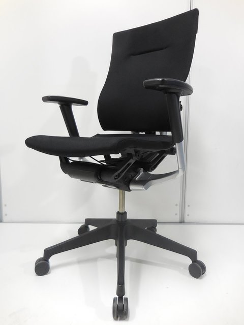 【中古】スピーナ（クロスタイプ）   イトーキ（ITOKI） 肘付ハイバックチェア