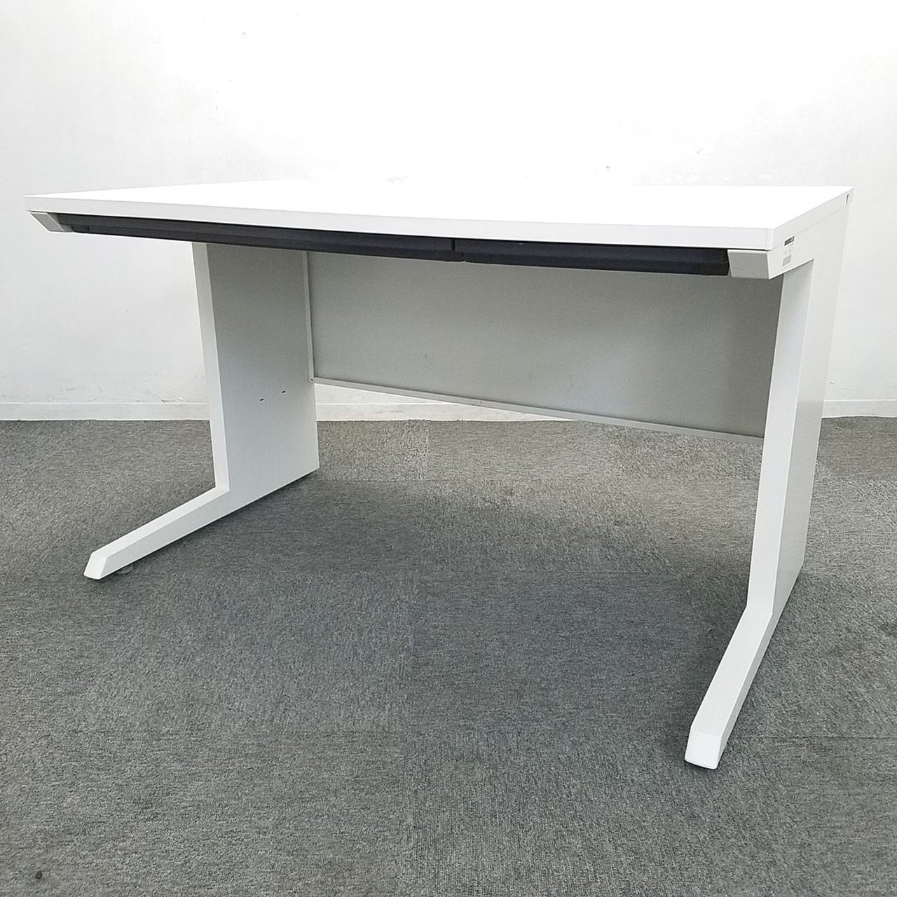 【6台入荷】定番オールホワイトデスク春日部大量入店※ワゴンも一緒にどうぞ！◆イトーキ製
                        CZR 
                                    中古
            