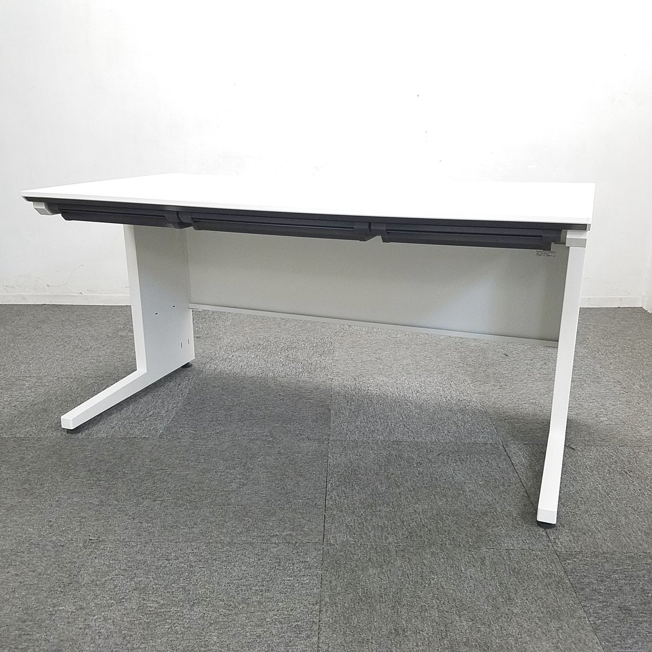 【6台入荷！】コクヨ製isシリーズ！　幅1200　ホワイト　平机　配線　入替　拠点開設
                        アイエス 
                                    中古
            